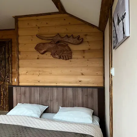 готельно-ресторанний комплекс кичера * Volovets