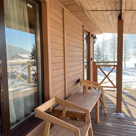 готельно-ресторанний комплекс кичера * Volovets