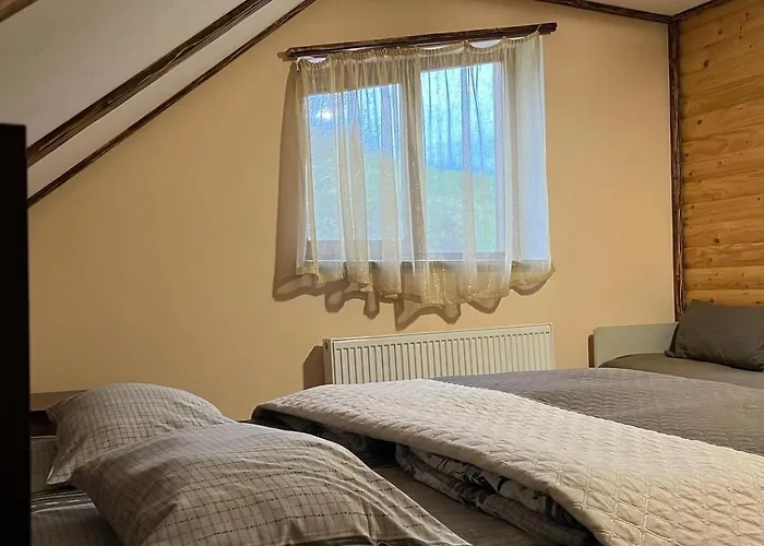 Hotel готельно-ресторанний комплекс кичера
