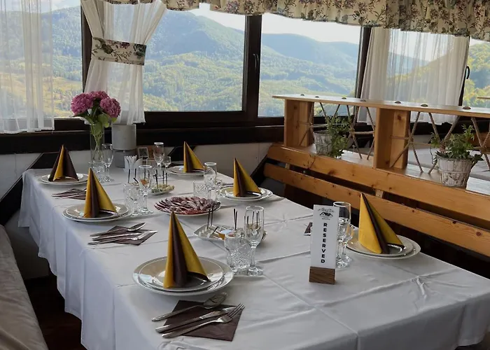 Hotel готельно-ресторанний комплекс кичера