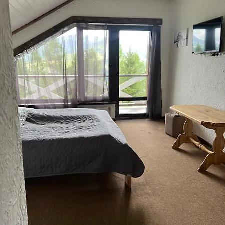 готельно-ресторанний комплекс кичера *