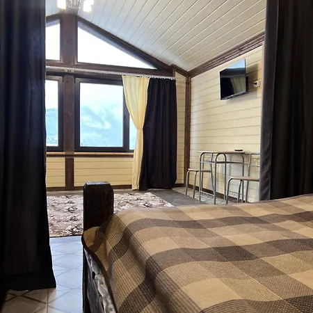 Hotel готельно-ресторанний комплекс кичера Volovets