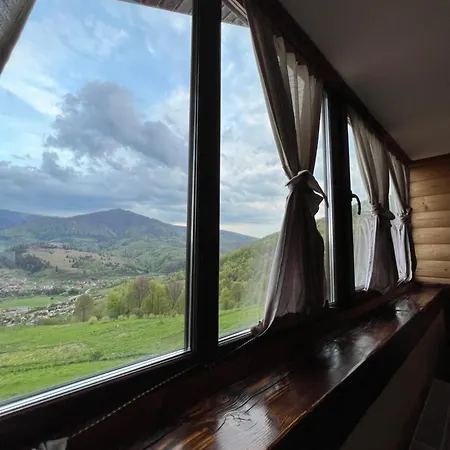 Hotel готельно-ресторанний комплекс кичера Volovets