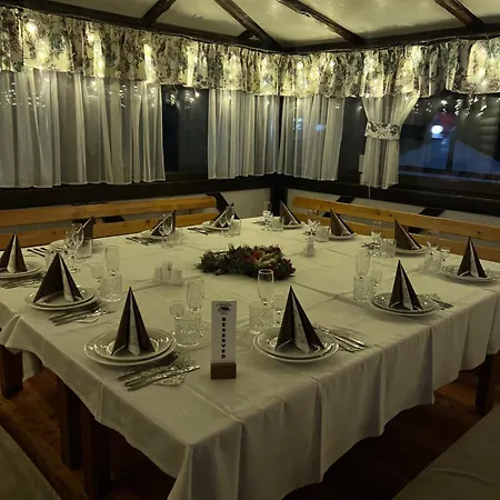 готельно-ресторанний комплекс кичера Hotel